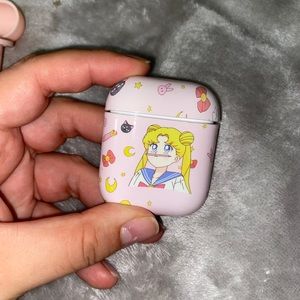 AirPod 2nd Gen with wireless charging case